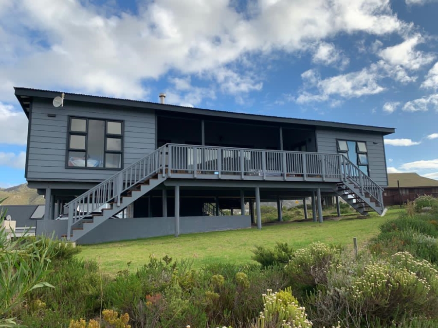 To Let 3 Bedroom Property for Rent in Pringle Bay Western Cape